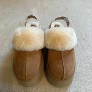 UGG Funkette Slippers